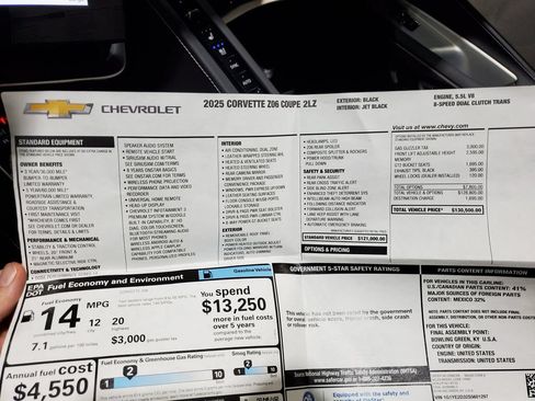 Used 2025 Chevrolet Corvette Z06 RWD image 31