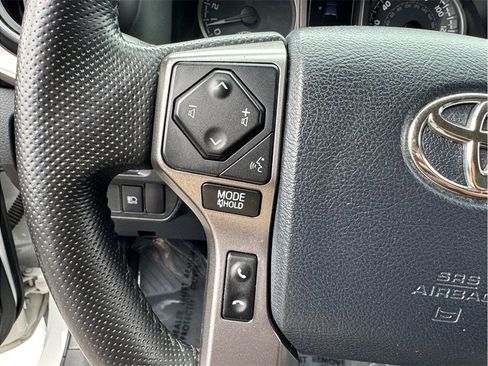 Used 2018 Toyota Tacoma SR5 image 14