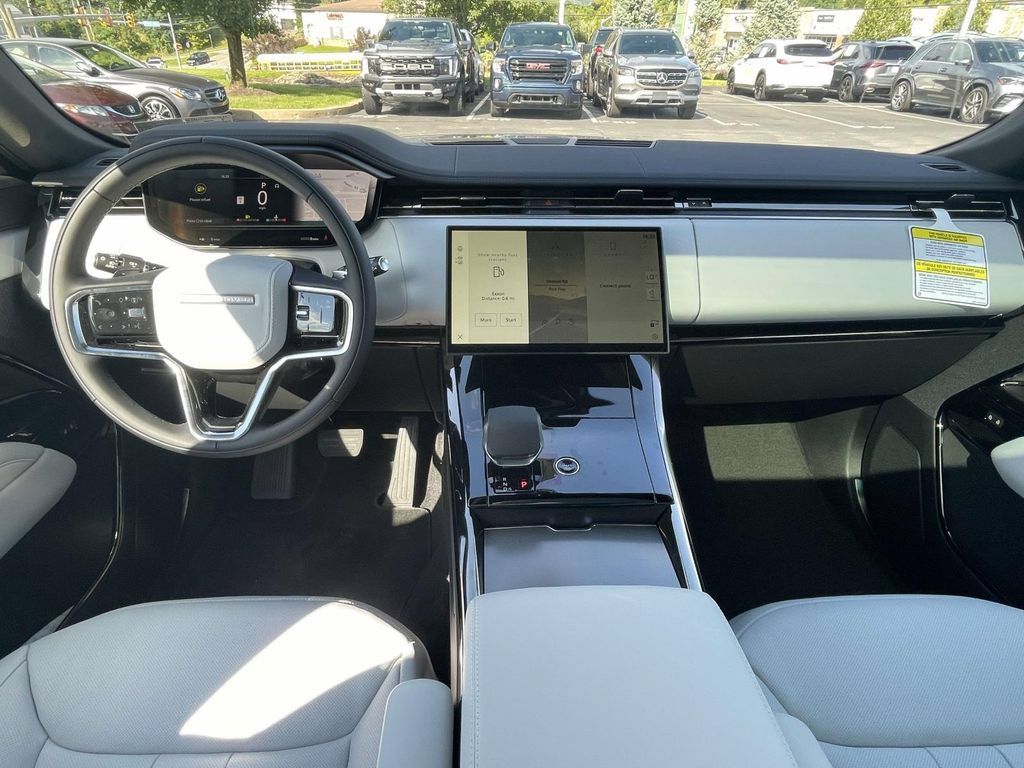 New 2027 Land Rover Range Rover Sport SE AWD/4WD image 21