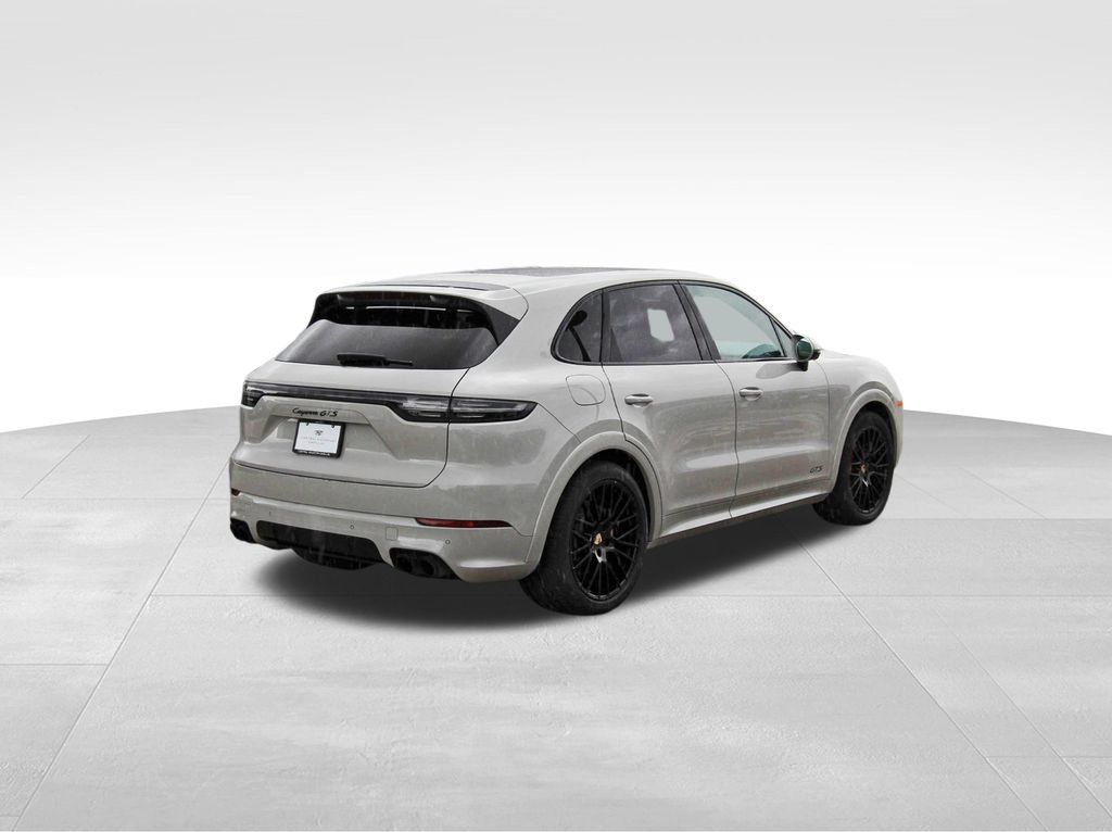 Used 2023 Porsche Cayenne GTS AWD/4WD image 4
