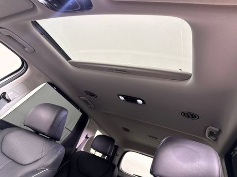 Used 2025 Hyundai Palisade SEL FWD image 23