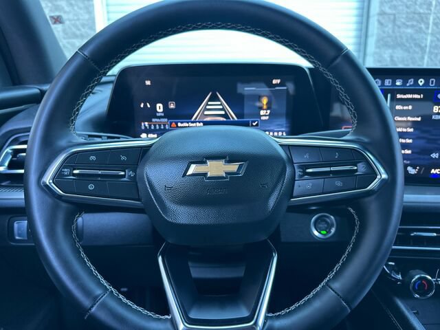 Used 2026 Chevrolet Traverse LT w/ Driver Confidence Package AWD/4WD image 29