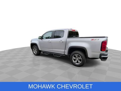 Used 2015 Chevrolet Colorado Z71 AWD/4WD image 6