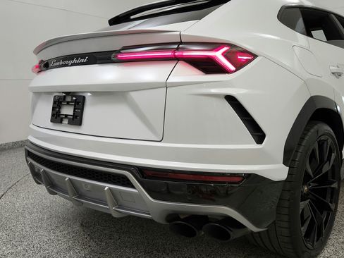 Used 2023 Lamborghini Urus S AWD/4WD image 32