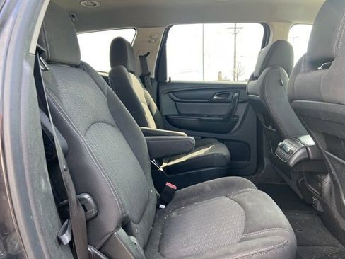 Used 2016 Chevrolet Traverse LT image 13