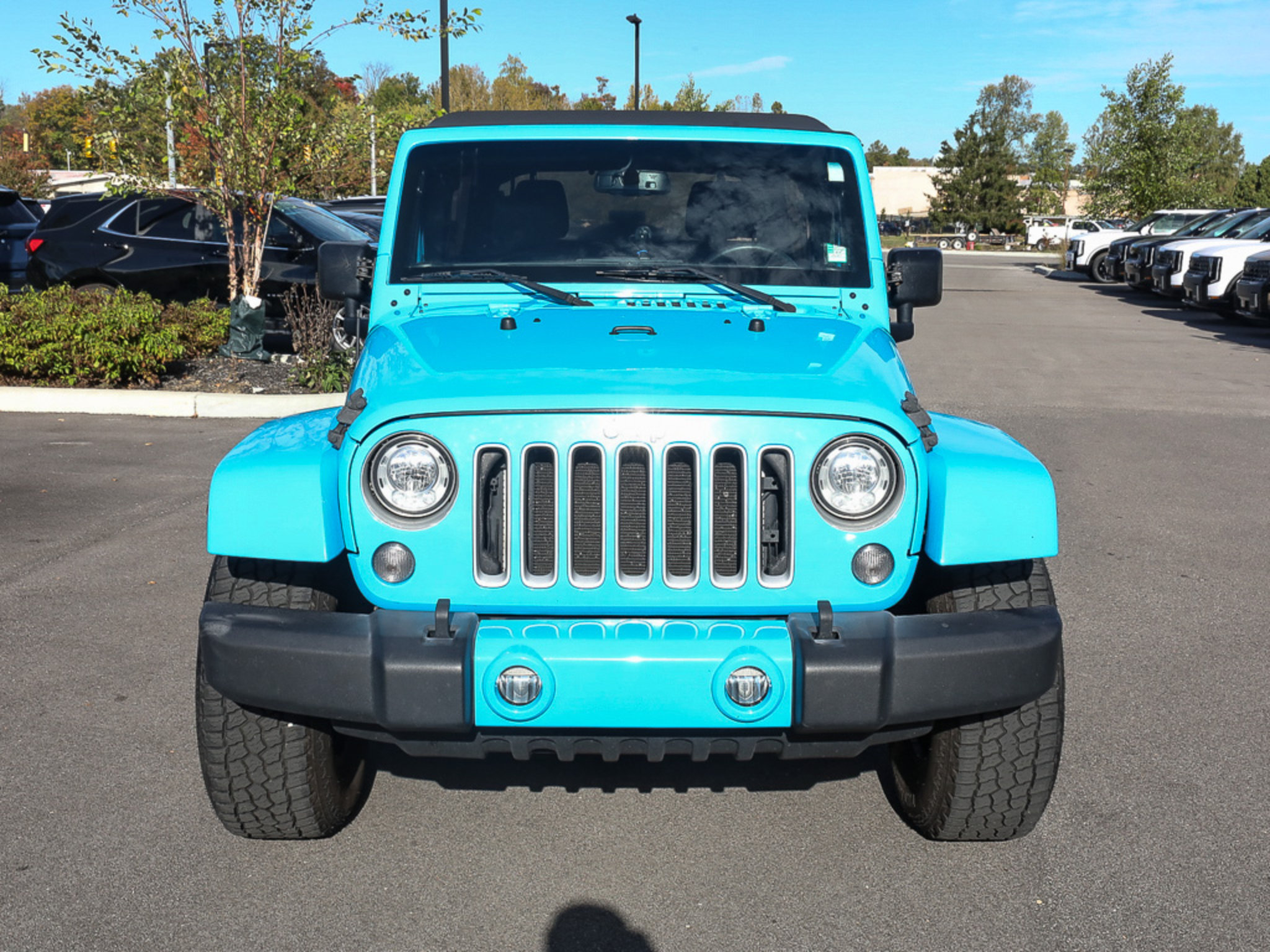 Used 2017 Jeep Wrangler Unlimited Sahara AWD/4WD image 10