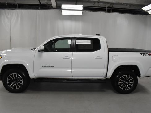Certified 2023 Toyota Tacoma TRD Sport image 8