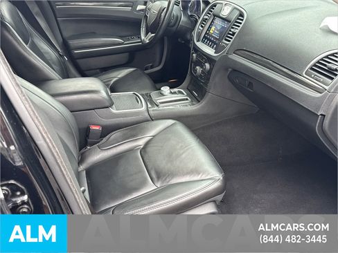 Used 2021 Chrysler 300 Touring L image 16