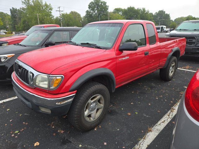 Used 2004 Toyota Tacoma 4x4 Xtracab w/ SR5 Pkg image 9