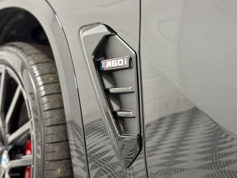 Used 2025 BMW X5 M60i AWD/4WD image 10