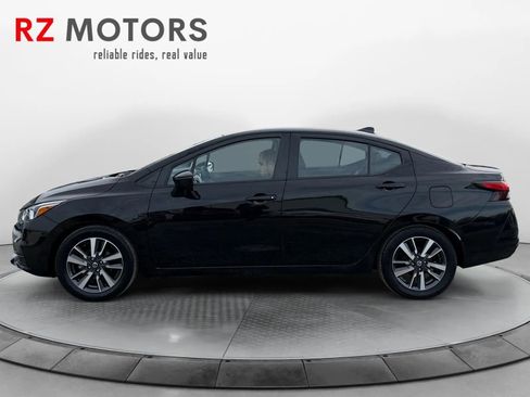 Used 2021 Nissan Versa SV image 2