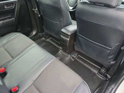 Used 2015 Toyota Corolla L image 11