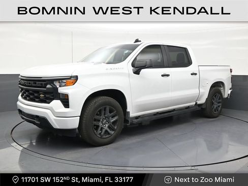 Used 2025 Chevrolet Silverado 1500 Custom image 1