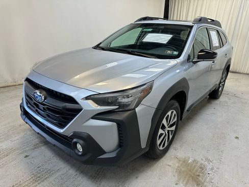Used 2024 Subaru Outback Premium AWD/4WD image 10
