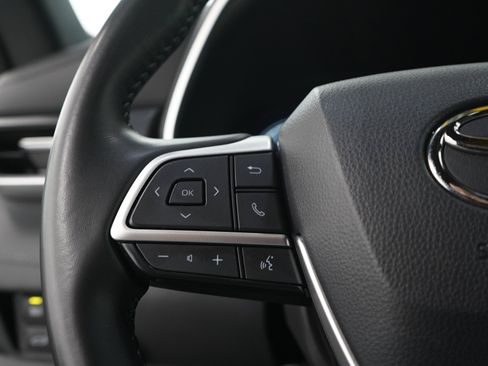 Used 2025 Toyota Highlander XSE AWD/4WD image 29