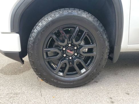 Certified 2025 GMC Sierra 1500 Elevation w/ Preferred Package image 11