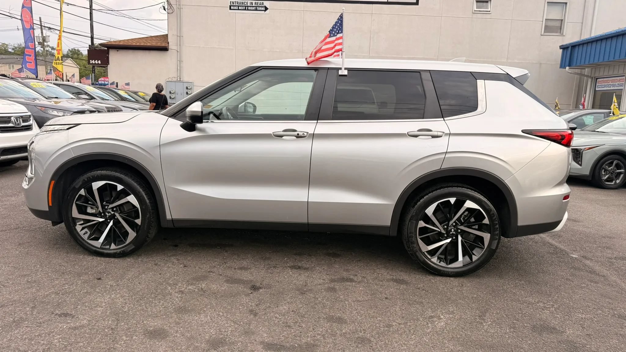 Used 2024 Mitsubishi Outlander FWD image 10