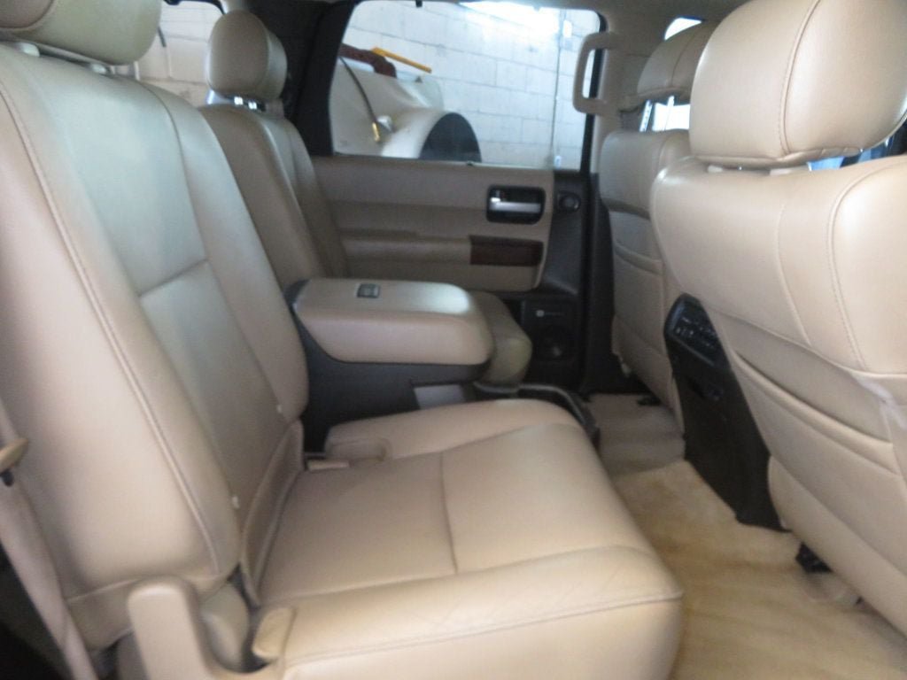 Used 2011 Toyota Sequoia Platinum AWD/4WD image 29