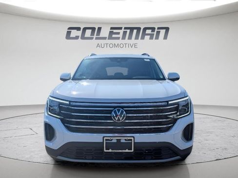 Used 2024 Volkswagen Atlas SE AWD/4WD image 2