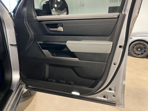 Used 2024 Toyota Tundra Limited image 40