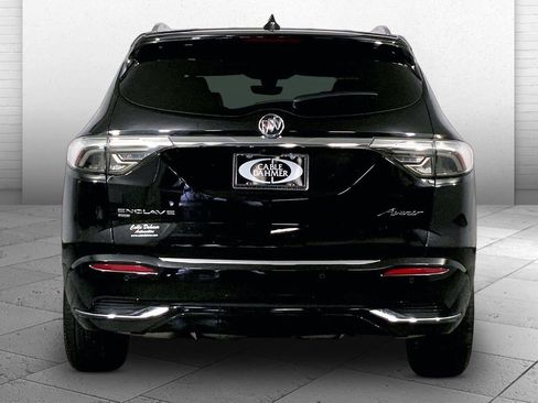 Used 2022 Buick Enclave Avenir w/ Avenir Technology Package AWD/4WD image 3