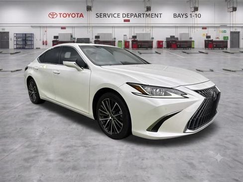 Used 2022 Lexus ES 300h w/ Premium Package FWD image 7