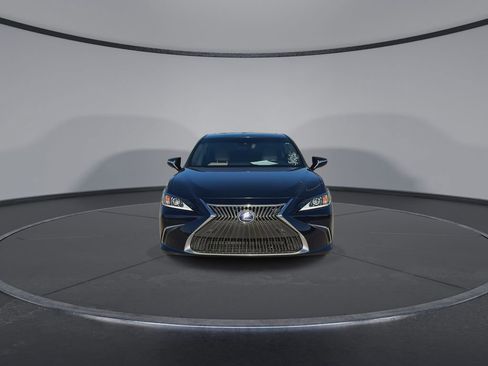 Used 2019 Lexus ES 300h w/ Premium Package FWD image 3