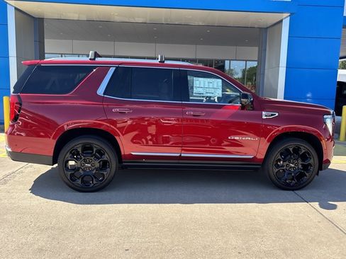 New 2026 GMC Yukon Denali w/ Denali Reserve Package AWD/4WD image 2