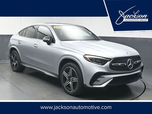 Used 2024 Mercedes-Benz GLC 300 4MATIC image 1