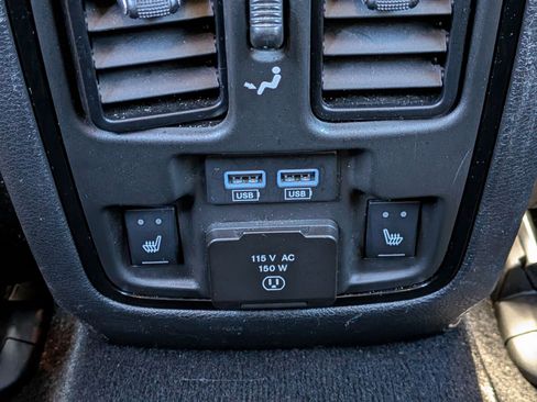 Used 2024 Dodge Durango GT image 28