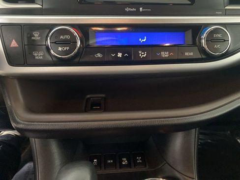 Used 2015 Toyota Highlander Plus image 21