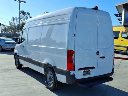 Used 2025 Mercedes-Benz Sprinter 2500 image 17