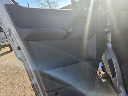 Used 2016 Mercedes-Benz Sprinter 3500 image 14