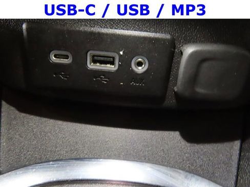 Used 2023 Chevrolet Malibu LT FWD image 9