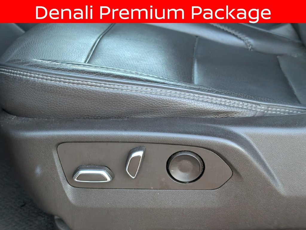 Used 2022 GMC Yukon Denali w/ Denali Premium Package RWD image 14