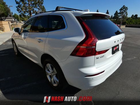 Used 2022 Volvo XC60 B5 Momentum AWD/4WD image 12