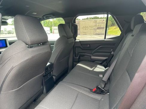 New 2026 Toyota 4Runner SR5 AWD/4WD image 16
