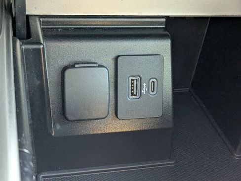 Certified 2020 Ford Explorer ST w/ Premium Technology Package image 25