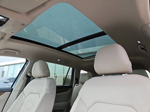 New 2026 Volkswagen Atlas SE image 13