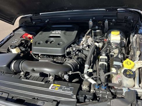 Used 2021 Jeep Wrangler Unlimited Sport AWD/4WD image 12