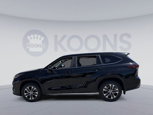 New 2026 Toyota Highlander XLE AWD/4WD image 2