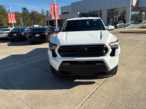 New 2026 Toyota Tacoma SR5 image 10