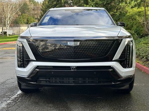 New 2026 Cadillac Vistiq Sport image 8