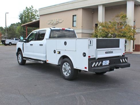 Used 2024 Ford F250 XLT w/ FX4 Off-Road Package AWD/4WD image 11