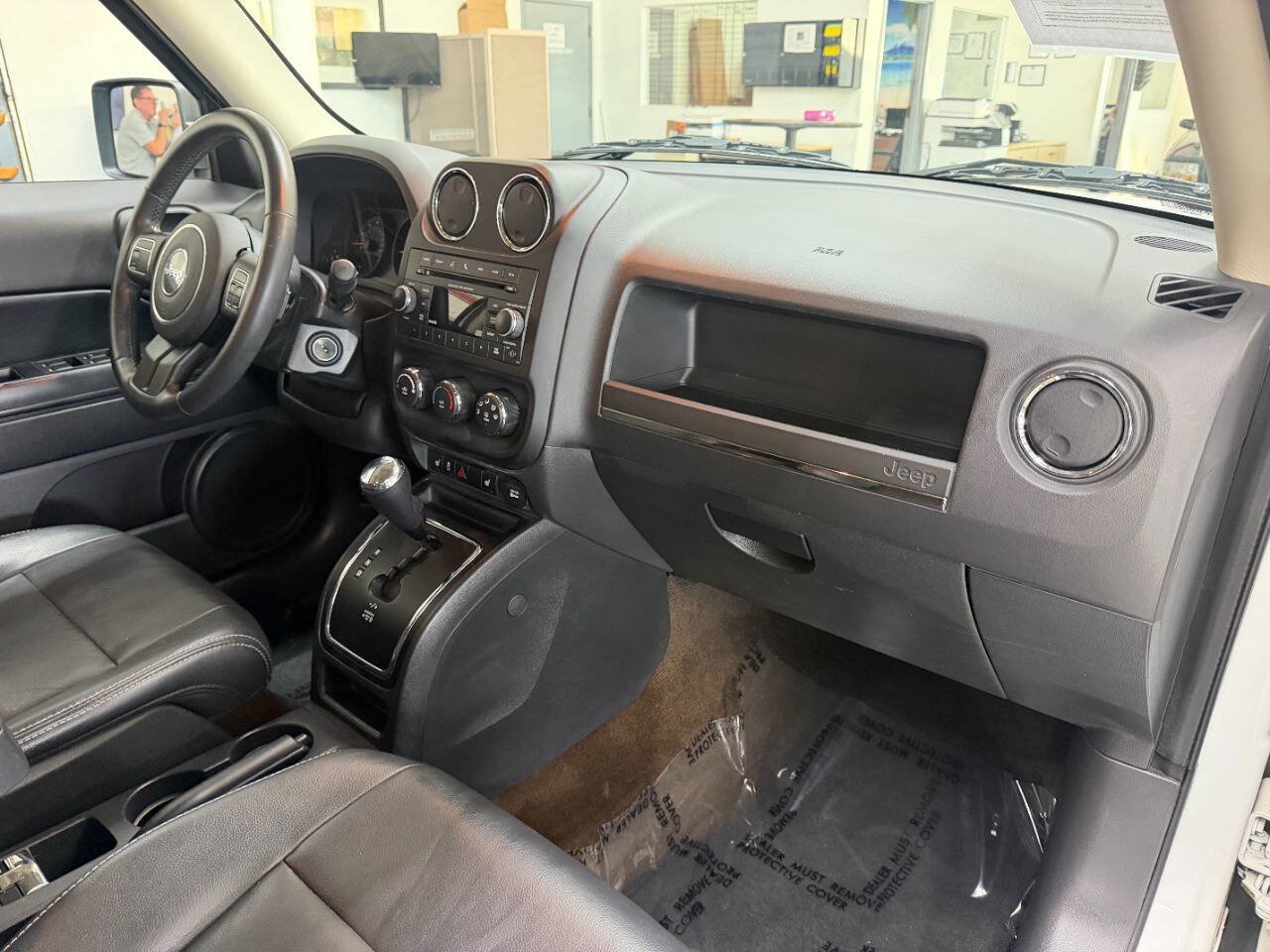Used 2015 Jeep Patriot High Altitude AWD/4WD image 19