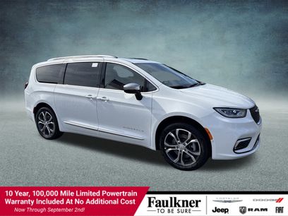 New 2026 Chrysler Pacifica Pinnacle