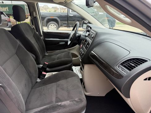 Used 2015 Dodge Grand Caravan SE w/ Quick Order Package 29E SE image 24