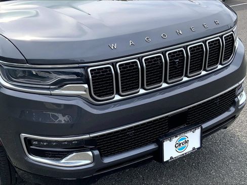 Certified 2023 Jeep Wagoneer 4WD w/ Premium Group I image 29