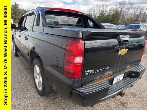 Used 2013 Chevrolet Avalanche LT AWD/4WD image 7