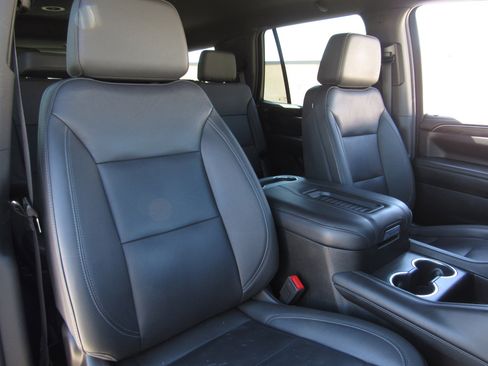Used 2024 Chevrolet Tahoe LT RWD image 10